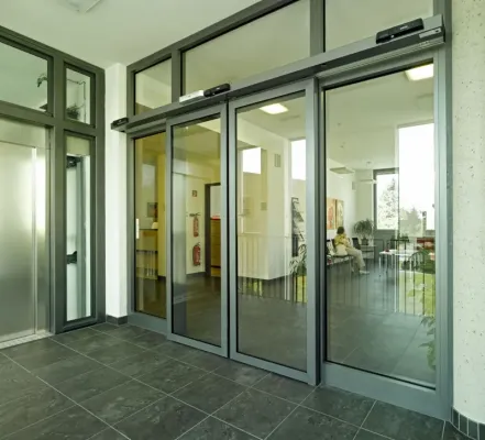 Automatyczne przesuwne drzwi przeciwpożarowe T 30