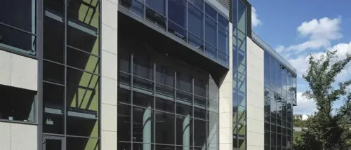 Szkło przeciwsłoneczne - Pilkington Solar-E&trade;